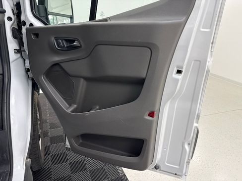 Used 2024 Ford Transit 250 148 High Roof RWD image 18