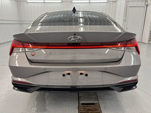 Used 2023 Hyundai Elantra Limited image 5