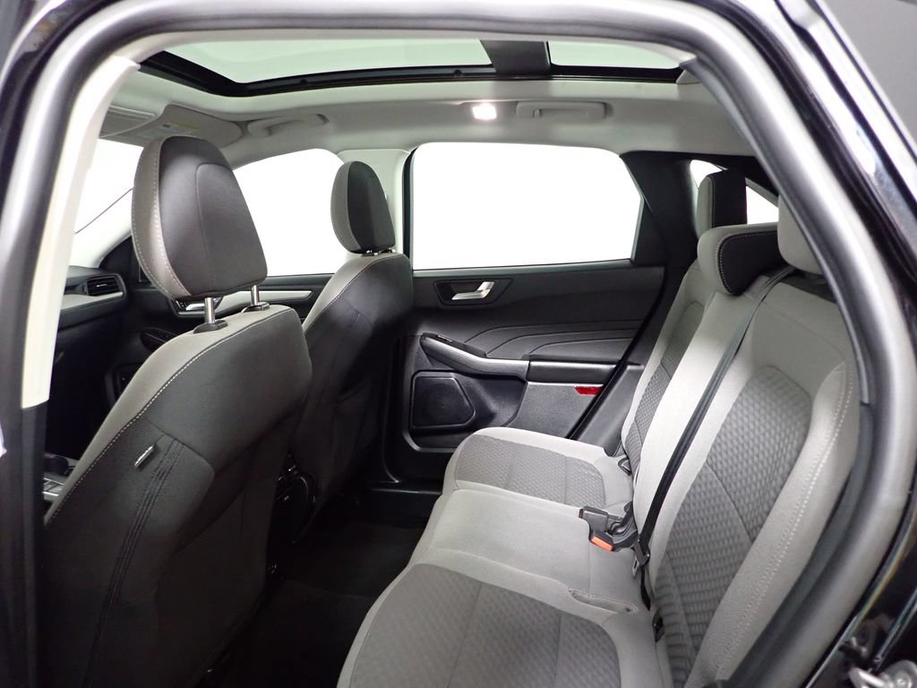 Used 2021 Ford Escape SE w/ Cold Weather Package FWD image 31