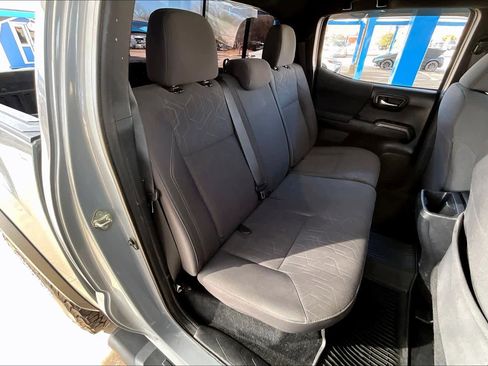 Used 2019 Toyota Tacoma TRD Off-Road image 20