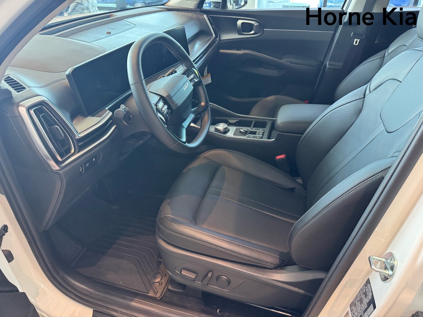 New 2026 Kia Sorento EX FWD image 9
