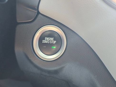 Used 2022 Chevrolet Equinox LT FWD image 30