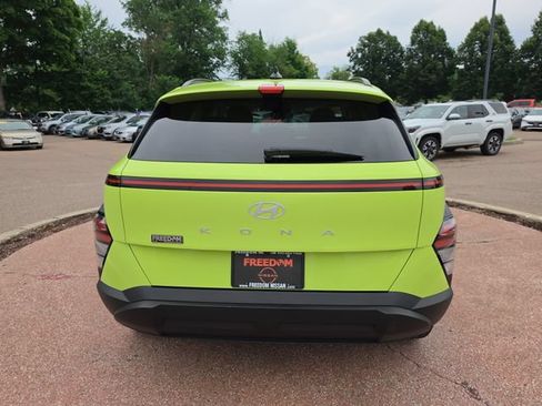 Used 2024 Hyundai Kona SEL FWD image 4