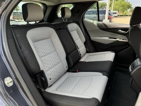 Used 2019 Chevrolet Equinox LS FWD image 30