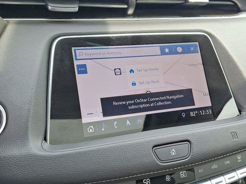 Used 2019 Cadillac XT4 Luxury w/ Cold Weather Package image 17