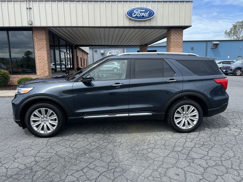 Used 2024 Ford Explorer Limited w/ Equipment Group 301A AWD/4WD image 1