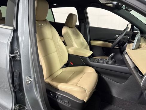 Used 2024 Cadillac XT4 Luxury FWD image 14