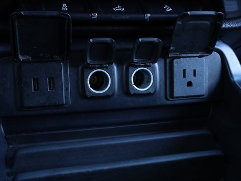 Used 2017 Chevrolet Silverado 1500 LT image 9