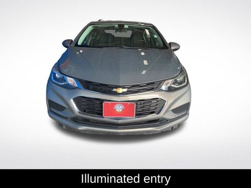 Used 2017 Chevrolet Cruze LT FWD image 14