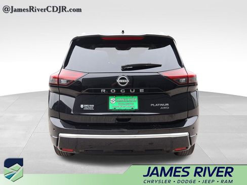 Used 2026 Nissan Rogue Platinum w/ Platinum Premium Package AWD/4WD image 4