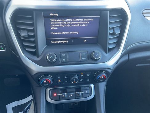 Used 2021 GMC Acadia SLE w/ Driver Convenience Package image 11