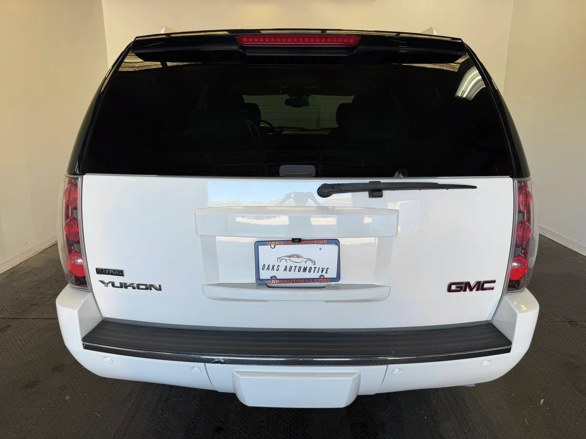Used 2012 GMC Yukon Denali AWD/4WD image 6
