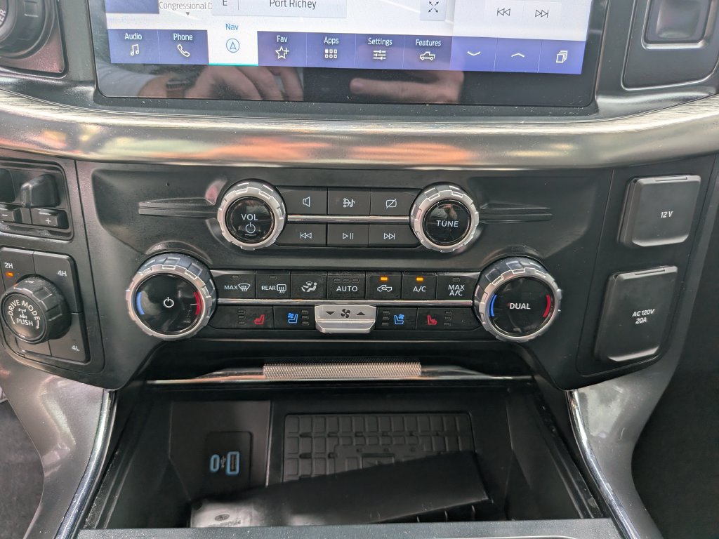 Used 2023 Ford F150 Lariat AWD/4WD image 32