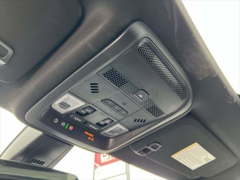 Used 2024 Cadillac XT6 Premium Luxury image 33