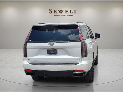 Certified 2024 Cadillac Escalade Sport w/ LPO, ONYX Package AWD/4WD image 5
