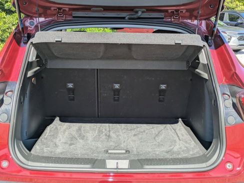 Used 2025 Chevrolet Trax LT w/ LT Convenience Package image 29