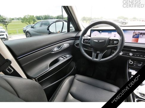 Used 2026 Genesis GV70 2.5T AWD/4WD image 11