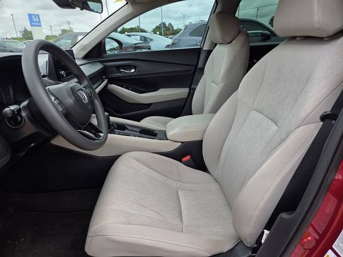 Used 2023 Honda Accord EX image 13