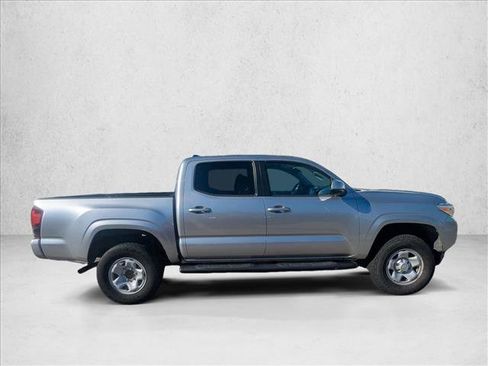 Used 2021 Toyota Tacoma SR w/ SR Convenience Package image 4