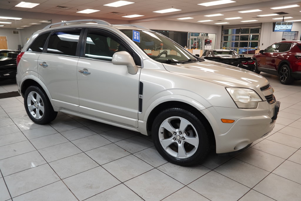 Used 2014 Chevrolet Captiva Sport LTZ FWD image 14