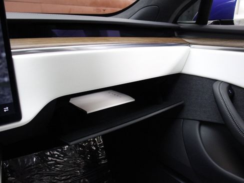 Used 2022 Tesla Model S AWD image 62