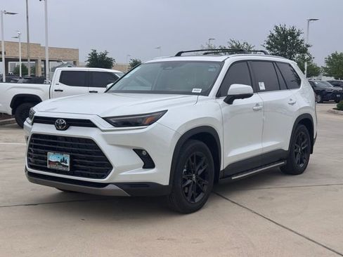 New 2026 Toyota Grand Highlander FWD image 8