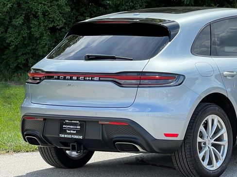 Certified 2026 Porsche Macan AWD/4WD image 10