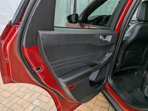 Certified 2025 Ford Escape ST-Line w/ Equipment Group 301A image 18