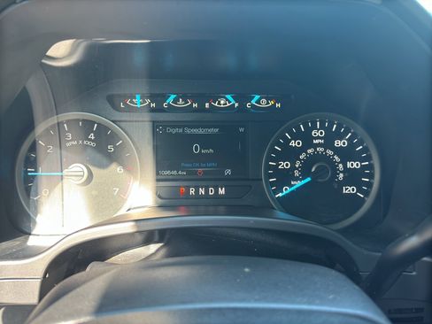 Used 2020 Ford F150 XLT w/ Equipment Group 302A Luxury AWD/4WD image 13