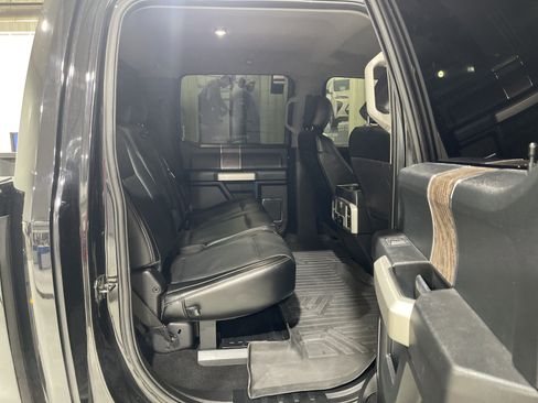 Used 2019 Ford F450 Lariat w/ Lariat Ultimate Package AWD/4WD image 15