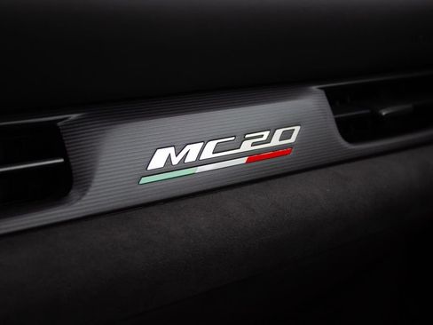 Used 2022 Maserati MC20 Coupe RWD image 22