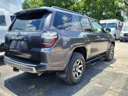 Used 2021 Toyota 4Runner TRD Off-Road Premium w/ Moonroof Package AWD/4WD image 5