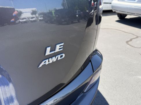 Used 2018 Toyota RAV4 LE w/ All Weather Liner Package AWD/4WD image 23