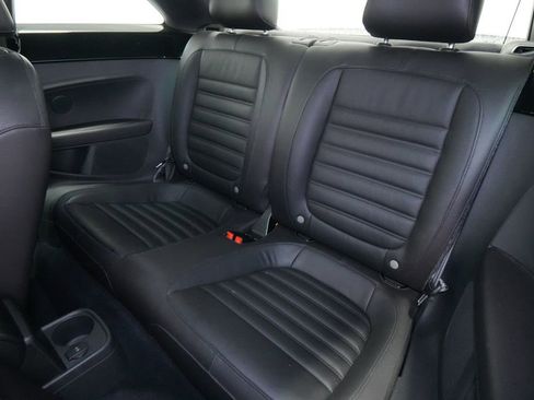 Used 2012 Volkswagen Beetle Turbo FWD image 17