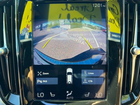 Used 2020 Volvo V60 T5 Cross Country image 36