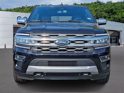 Certified 2023 Ford Expedition Platinum image 2