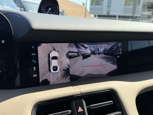 Used 2022 Porsche Taycan 4S image 20