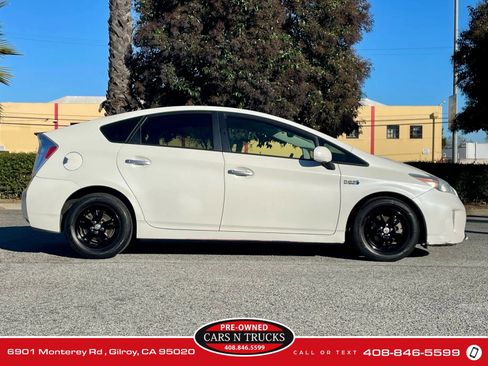 Used 2014 Toyota Prius Prime Advanced FWD image 22