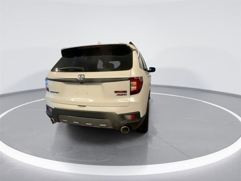 Used 2022 Honda Passport TrailSport image 7