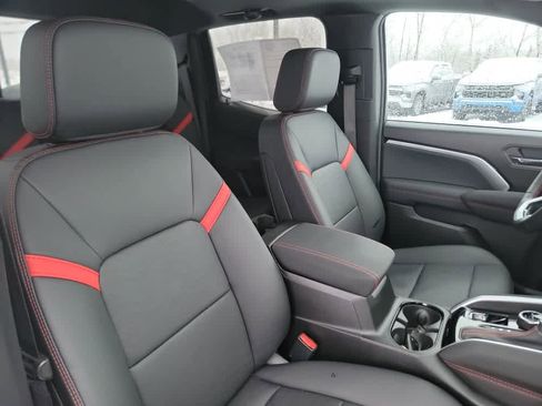 Certified 2025 Chevrolet Colorado Z71 w/ Z71 Convenience Package 2 image 19