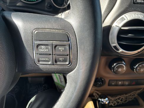 Used 2013 Jeep Wrangler Unlimited Sahara w/ Mopar Chrome Edition Group image 20