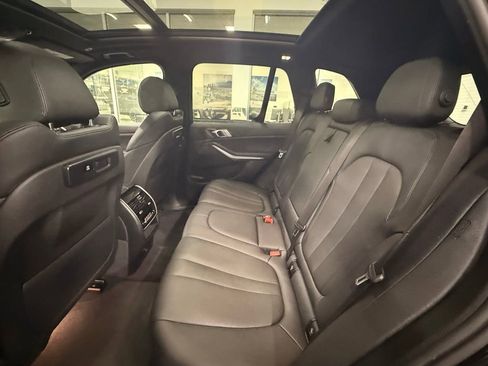 Used 2022 BMW X5 xDrive40i w/ Climate Comfort Package image 14