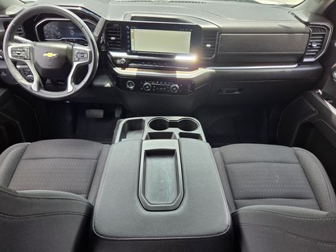 Certified 2022 Chevrolet Silverado 1500 LT AWD/4WD image 12