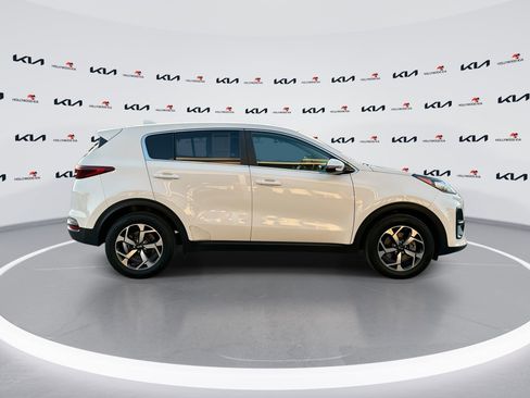Used 2020 Kia Sportage LX w/ LX Popular Package image 9