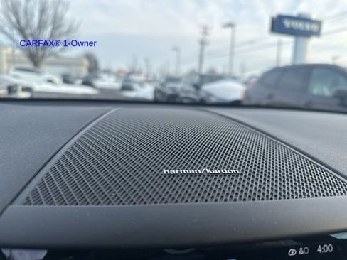 Certified 2023 Volvo XC60 B5 Plus w/ Climate Package image 18