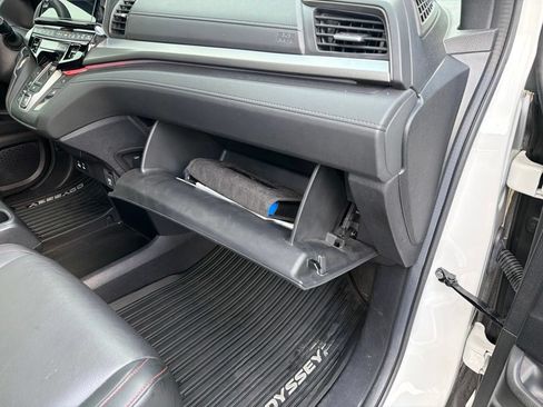 Used 2025 Honda Odyssey Sport-L image 39