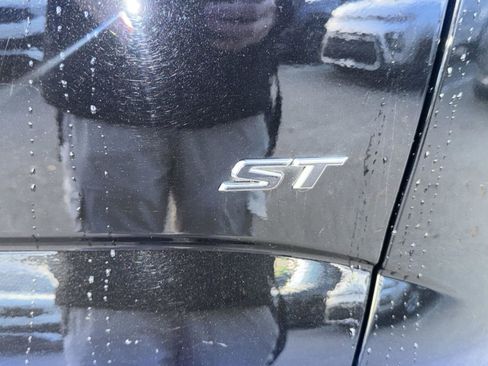 Used 2020 Buick Enclave Essence w/ Sport Touring Edition image 10