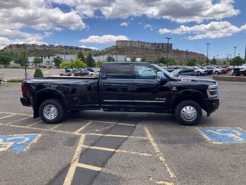 New 2025 RAM 3500 Limited AWD/4WD image 5