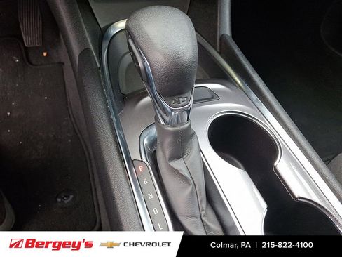 Used 2022 Chevrolet Malibu LT image 17