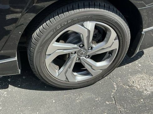Used 2018 Honda Accord EX image 15